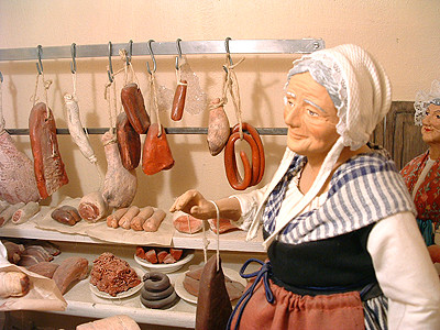 village miniature grignan chez le boucher