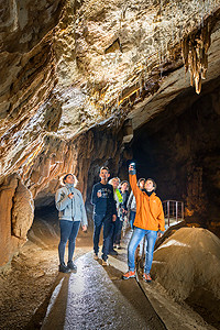 grotte saint marcel visite college