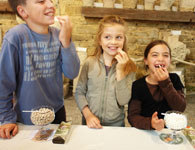 sortie scolaire à la fabrique d'anis de Flavigny