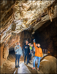 Grotte Saint Marcel visite college