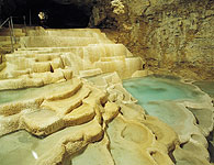 Entrée des Grottes de La Balme